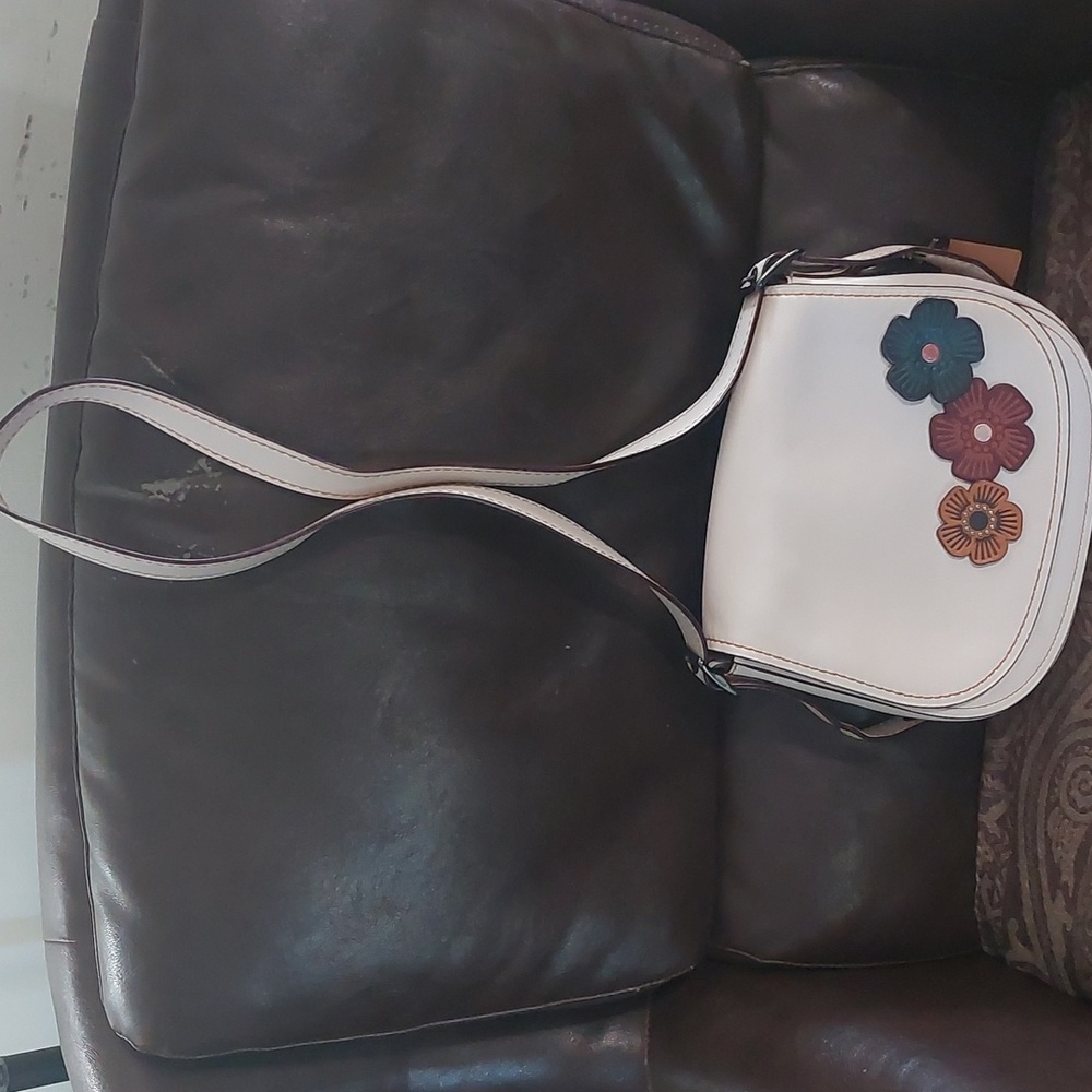 Coach Tea Rose Saddle Bag - Picture 2 of 11
